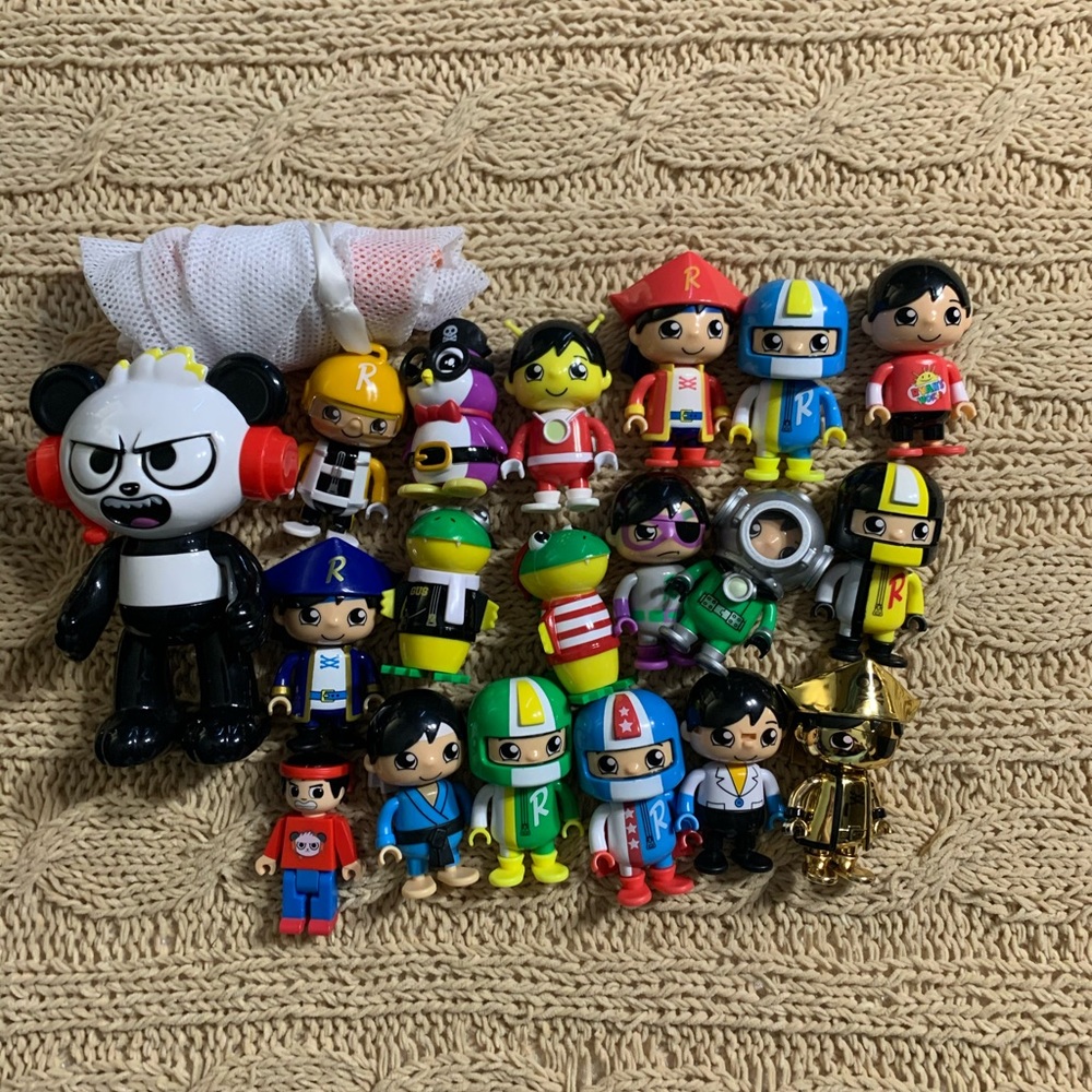 HUGE Assortment of Ryan’s World Toys Ryan Review